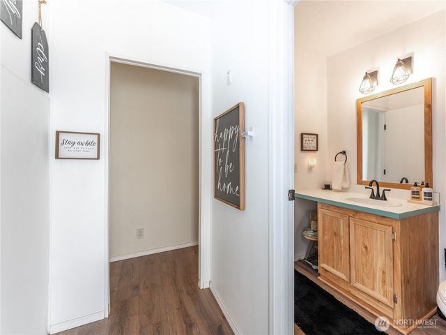 105 3rd Street SW, Rock Island, WA 98850