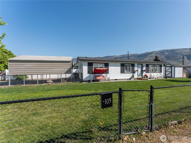 105 3rd Street SW, Rock Island, WA 98850