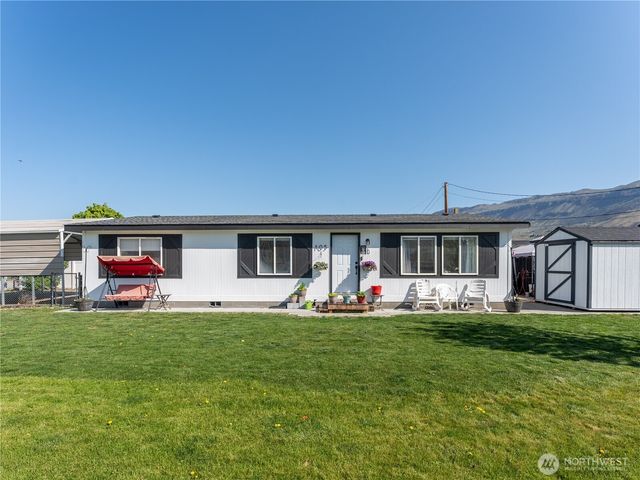 105 3rd Street SW, Rock Island, WA 98850