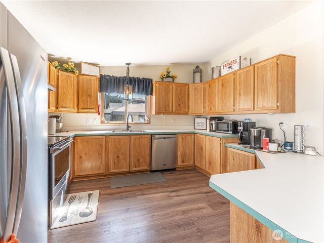 105 3rd Street SW, Rock Island, WA 98850