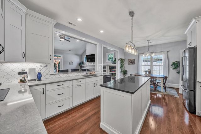 224 Stonecreek WAY, Roanoke, VA 24019