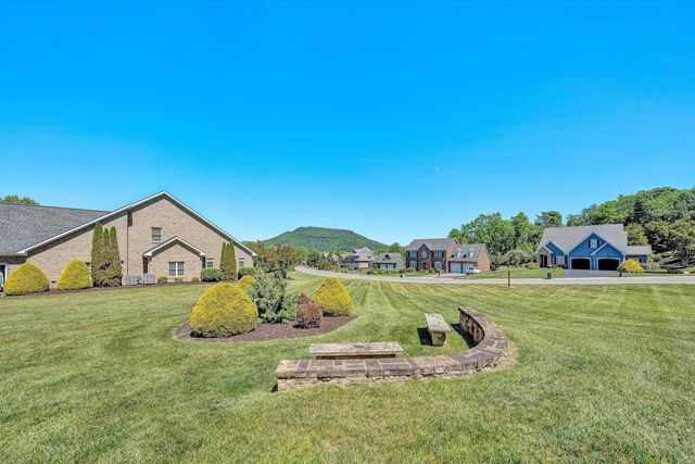 224 Stonecreek WAY, Roanoke, VA 24019