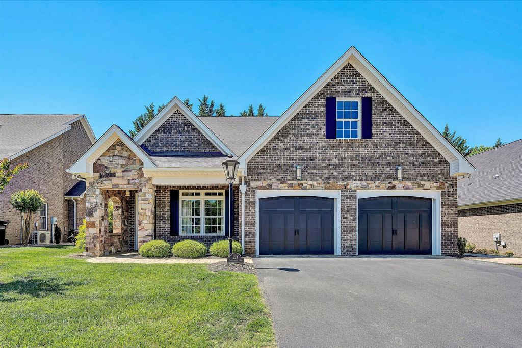 224 Stonecreek WAY, Roanoke, VA 24019
