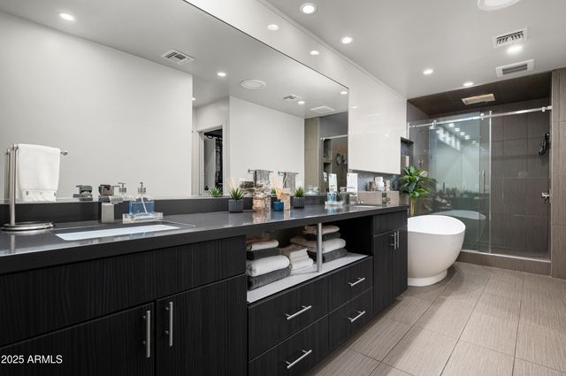 9175 N 82ND Street, Scottsdale, AZ 85258