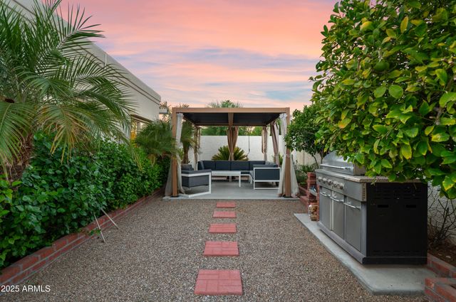 9175 N 82ND Street, Scottsdale, AZ 85258