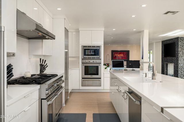 9175 N 82ND Street, Scottsdale, AZ 85258