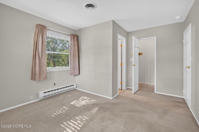 11 Kentucky Way, Whiting, NJ 08759