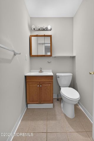 11 Kentucky Way, Whiting, NJ 08759