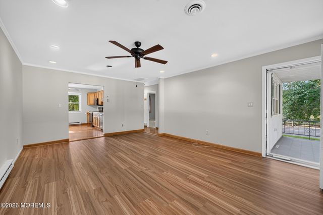 11 Kentucky Way, Whiting, NJ 08759