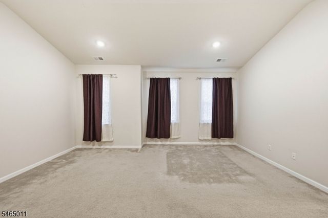 1424 Hudson Cir, Highland Park Boro, NJ 08904