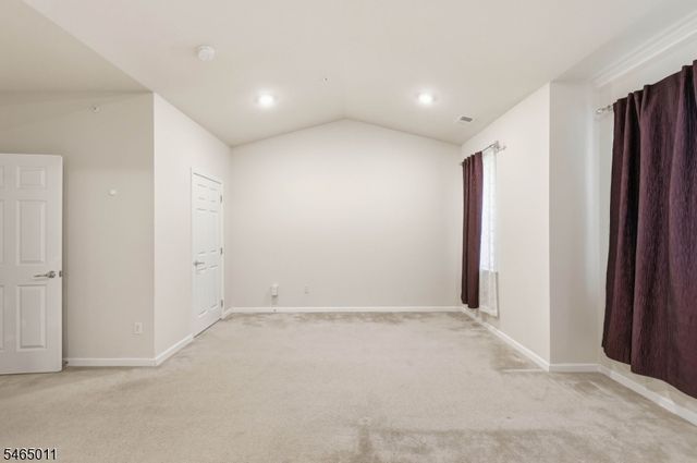 1424 Hudson Cir, Highland Park Boro, NJ 08904