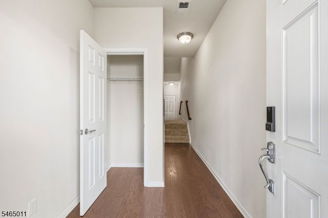 1424 Hudson Cir, Highland Park Boro, NJ 08904