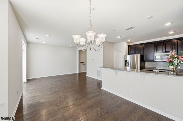 1424 Hudson Cir, Highland Park Boro, NJ 08904