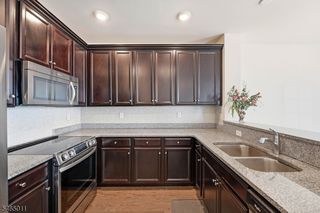 1424 Hudson Cir, Highland Park Boro, NJ 08904