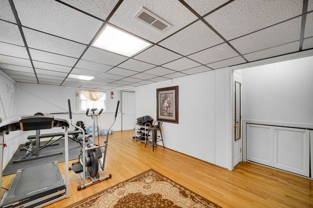 7934 W Park Avenue, Niles, IL 60714