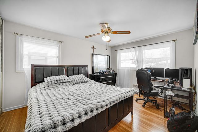 7934 W Park Avenue, Niles, IL 60714