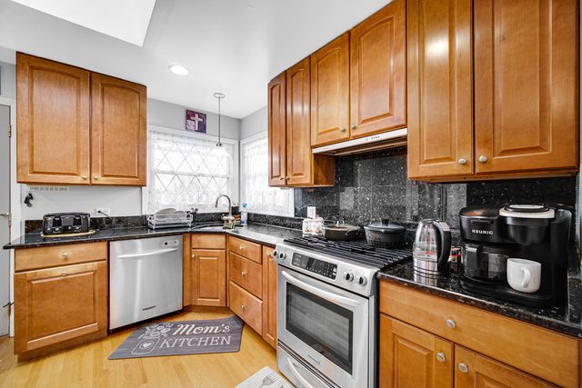 7934 W Park Avenue, Niles, IL 60714