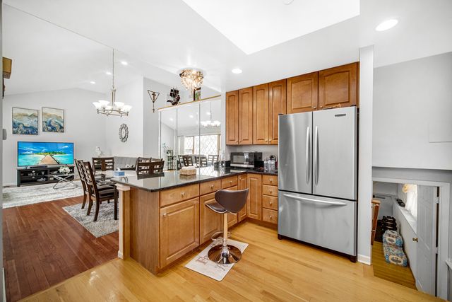 7934 W Park Avenue, Niles, IL 60714