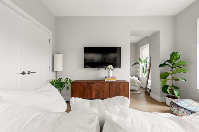 100 Shawmut Ave 908, Boston, MA 02118