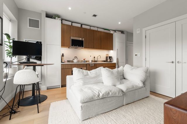 100 Shawmut Ave 908, Boston, MA 02118