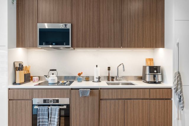 100 Shawmut Ave 908, Boston, MA 02118