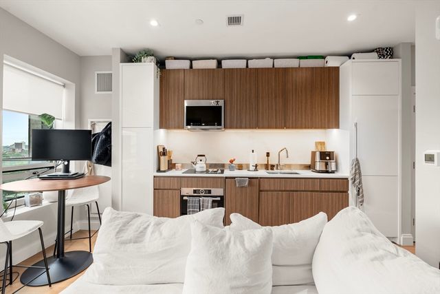 100 Shawmut Ave 908, Boston, MA 02118