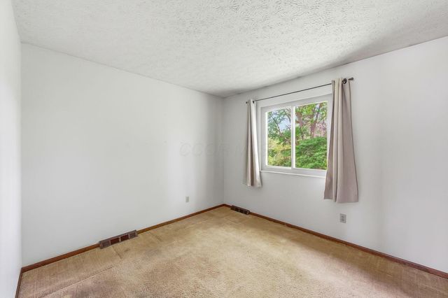 72 Yorkshire Road, Delaware, OH 43015