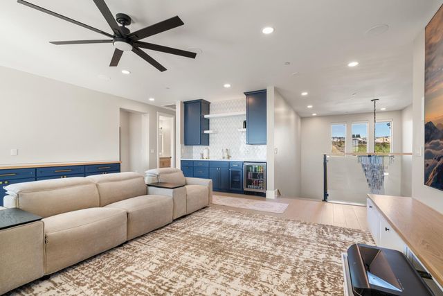 4621 Dehone Cir, Folsom, CA 95630