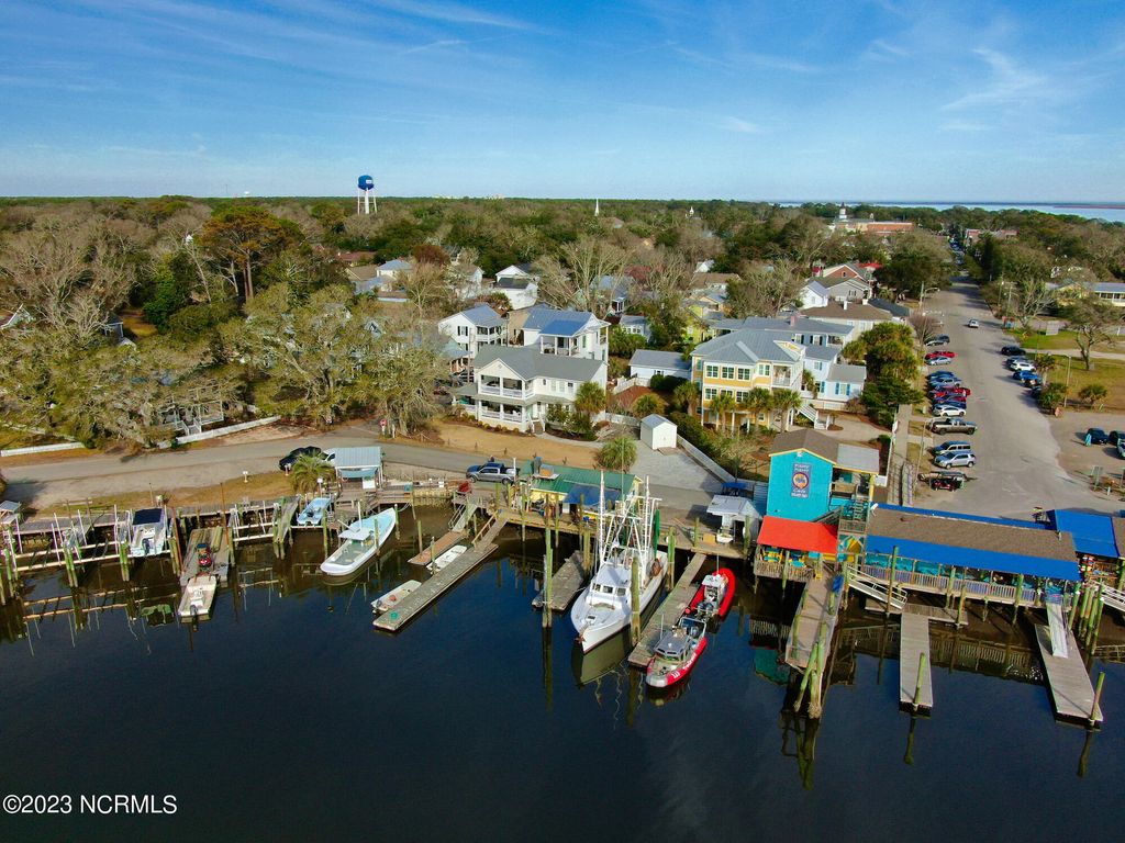 Image 15 of property listing at 1676 N Howe Street, Saint James, NC 28461