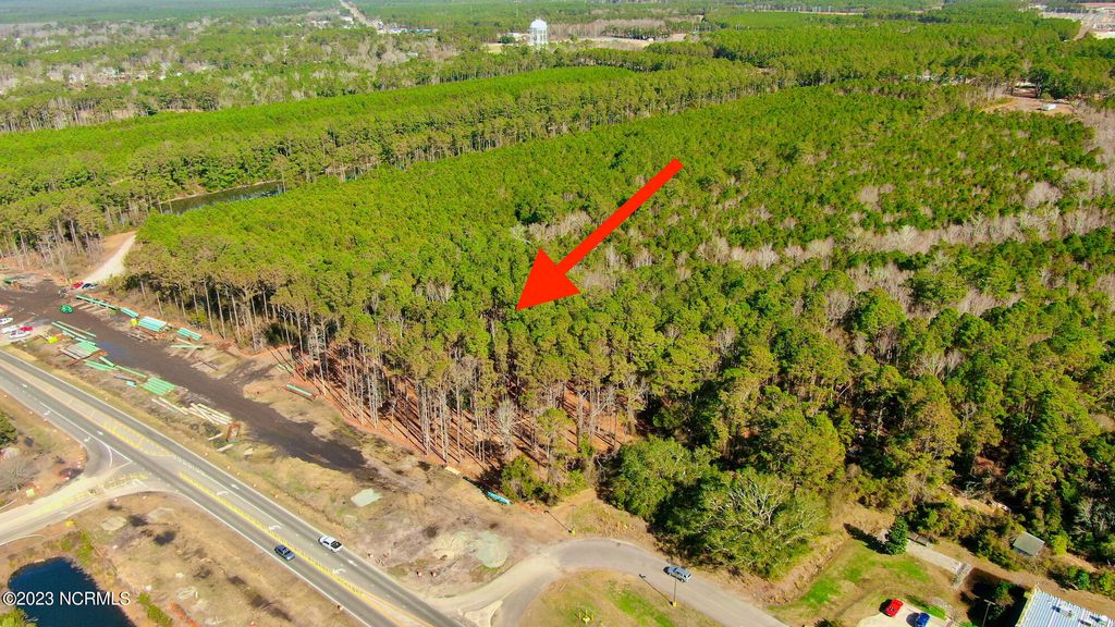 Image 2 of property listing at 1676 N Howe Street, Saint James, NC 28461