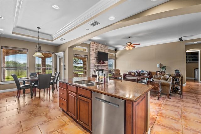 5914 Beauvais Dr, Corpus Christi, TX 78414