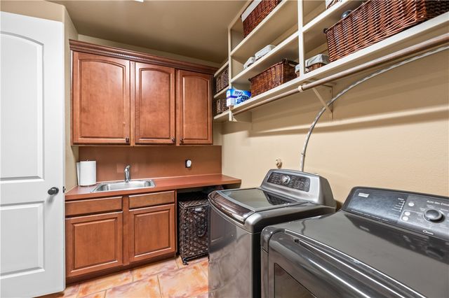 5914 Beauvais Dr, Corpus Christi, TX 78414