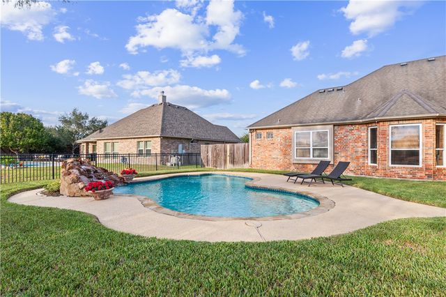 5914 Beauvais Dr, Corpus Christi, TX 78414
