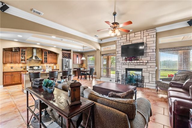 5914 Beauvais Dr, Corpus Christi, TX 78414