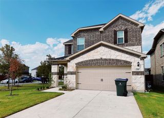741 Creekwater Lane, Garland, TX 75043