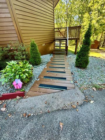 163 Beauregards Knob, Ellijay, GA 30536