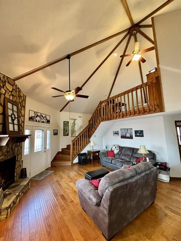 163 Beauregards Knob, Ellijay, GA 30536