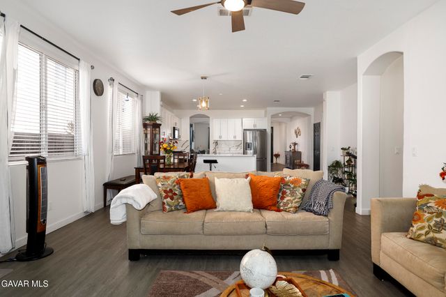 40327 Preston Road, Palmdale, CA 93551