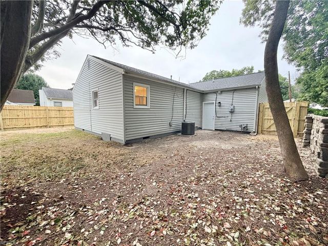 2420 Juniper ST, Norfolk, VA 23513