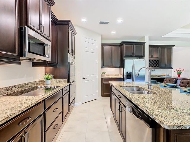 819 SAN RAPHAEL STREET, Kissimmee, FL 34759