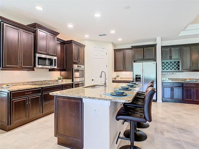 819 SAN RAPHAEL STREET, Kissimmee, FL 34759