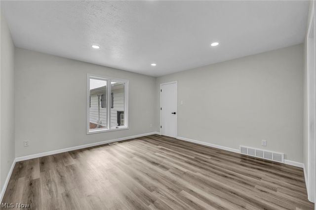 9497 Idlewood Drive, Brooklyn, OH 44144