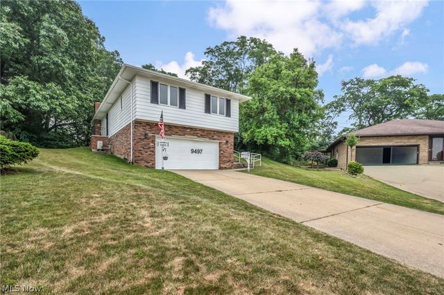 9497 Idlewood Drive, Brooklyn, OH 44144