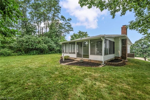 9497 Idlewood Drive, Brooklyn, OH 44144