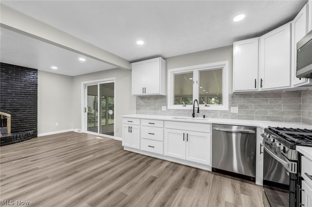 9497 Idlewood Drive, Brooklyn, OH 44144
