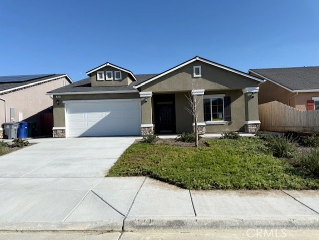 929 Grangeville Avenue, Avenal, CA 93204