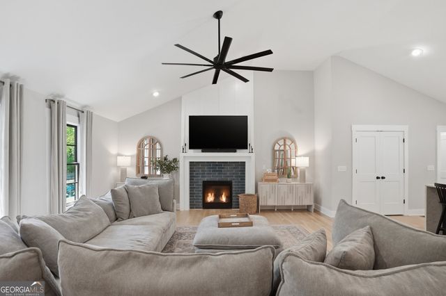 13420 Providence Road, Milton, GA 30009