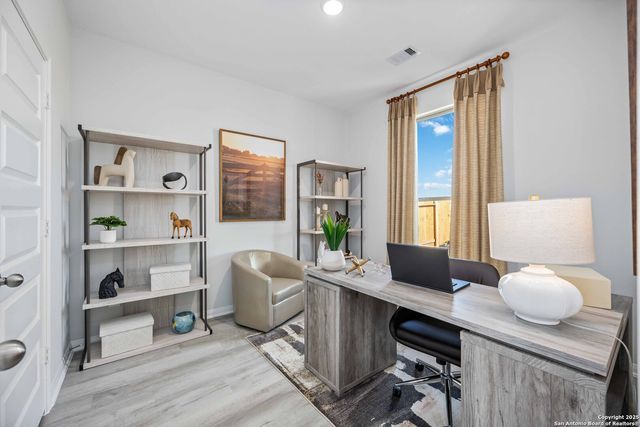 2917 Leclerc Road, Converse, TX 78109