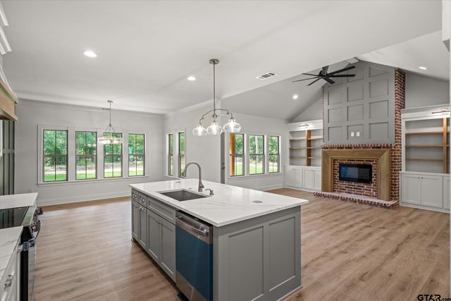 404 Private Road 5808, Grand Saline, TX 75140
