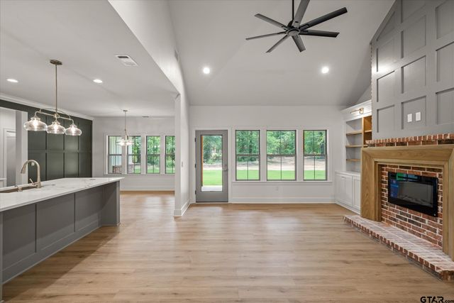 404 Private Road 5808, Grand Saline, TX 75140